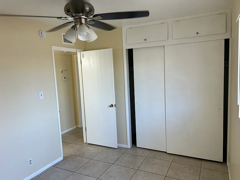 439 W Osborn Rd — Photo 13