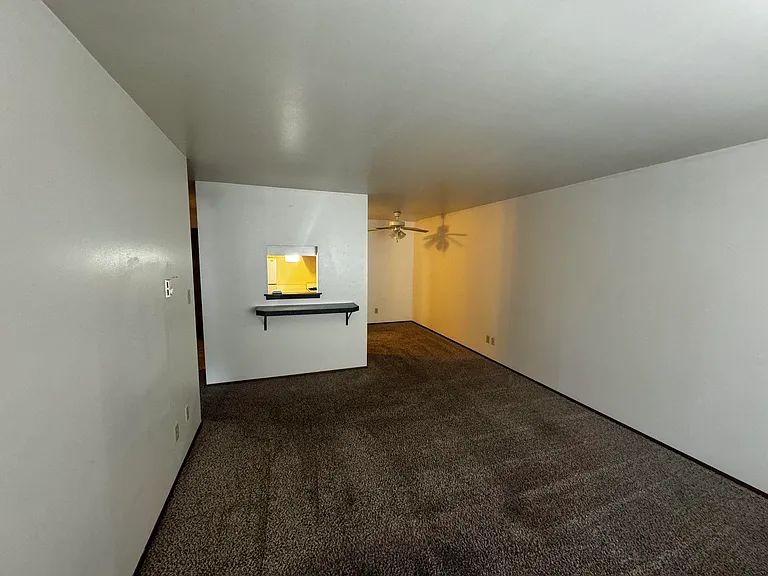 Candlelight Apartments — Photo 8