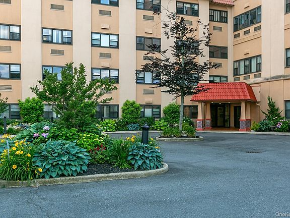 2nd image of 185 W Park Avenue #406