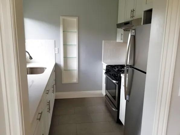 433 Adams St APT 3A, Oakland, CA 94610