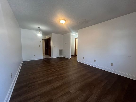 3rd image of 1408 Colony Park Dr #6