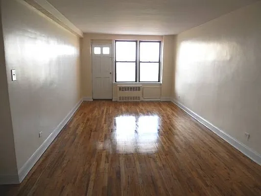 Rented by 4 Points Properties | media 22