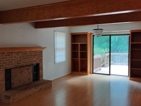 203 Heidinger Dr