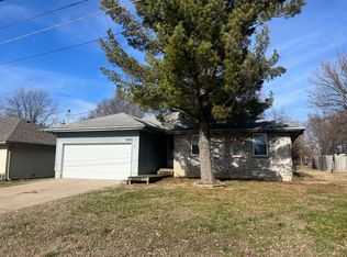 3243 W Highland St, Springfield, MO 65807