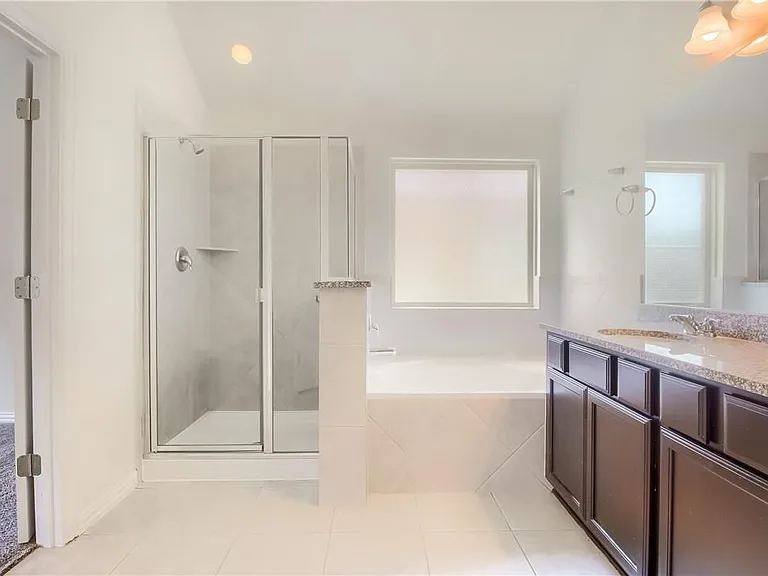 2813 Waterson St — Photo 19