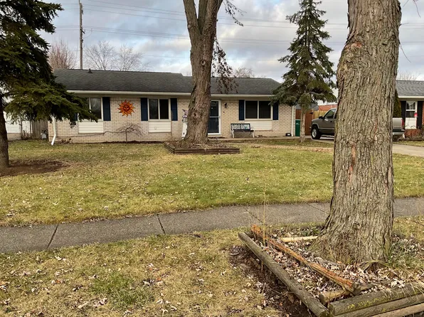 42230 McBride Ave, Belleville, MI 48111
