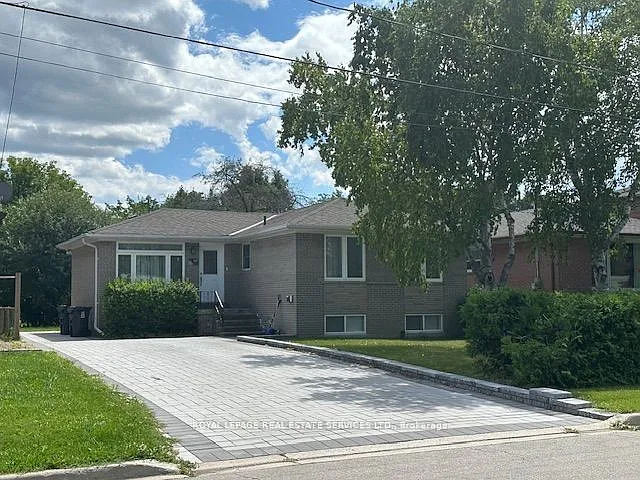 295 Pleasant Ave photo 1