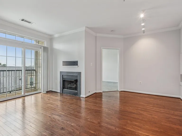 2321 25th St S #411 — Photo 4