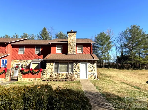 14 Stonelake Dr, Granite Falls, NC 28630