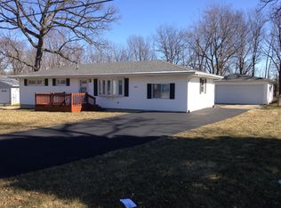 2520 S File Dr, Decatur, IL 62521