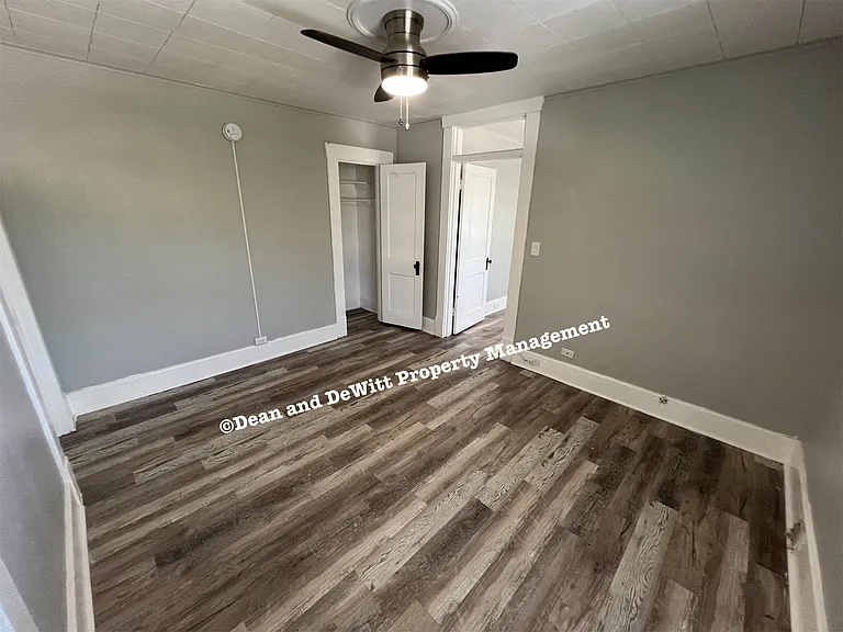 932 10th St N #3 — Photo 7