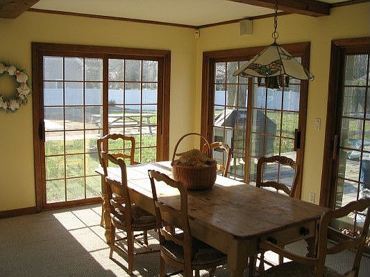 Sunny and Bright dining area 