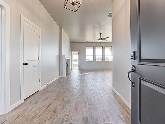 4th image of 8592 Beth Ln