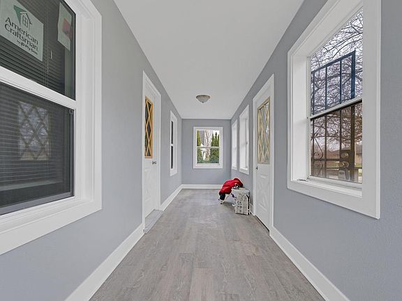 3rd image of 1732 Kremer AVENUE