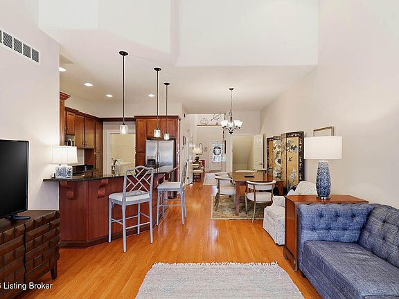 5th image of 10202 Dorsey Pointe Cir