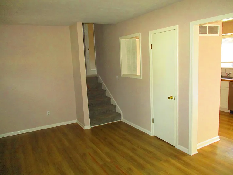 4940 Powell Ave #4940 — Photo 6