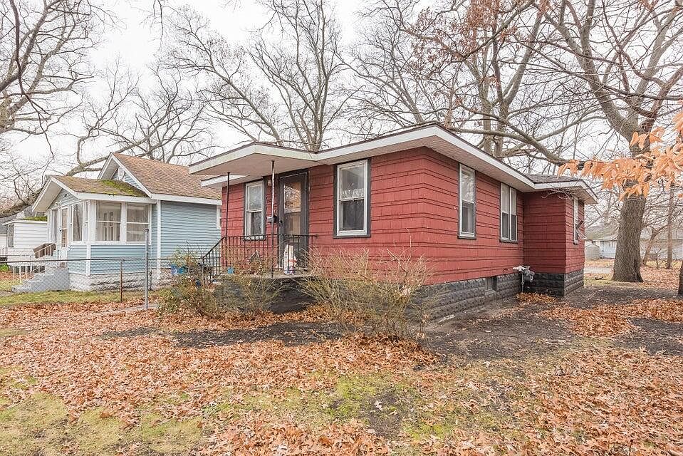 2nd image of 2827 Mason Blvd