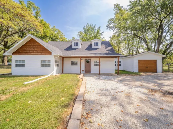 1100 S Pittenger Rd, Selma, IN 47383