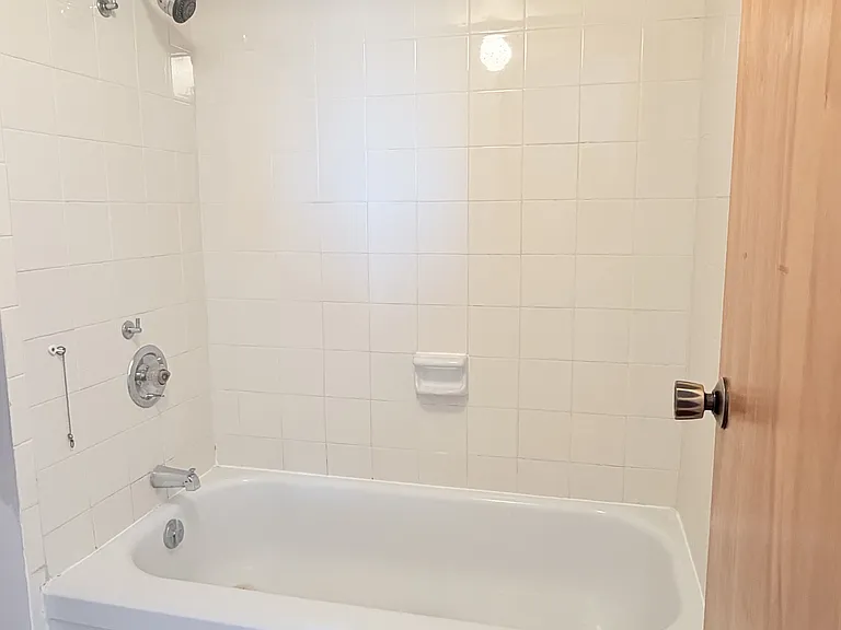 10 Pearl St W #204 — Photo 11