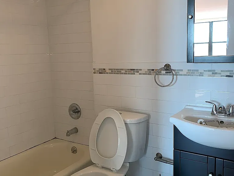 346 E 29th St #5C — Photo 10