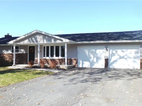 4648 Locust Dr, Nazareth, PA 18064