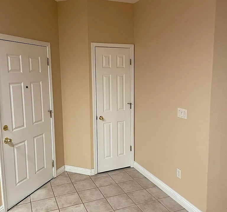 1113 Tule Dr