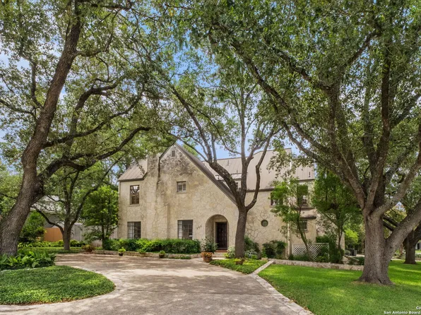 202 E HERMOSA DR, Olmos Park, TX 78212