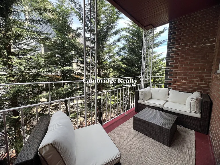 66 Craigie St #2T — Photo 25