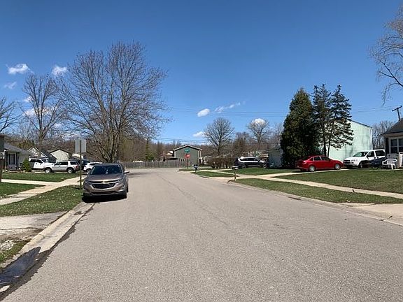 4th image of 6050 S Ivanhoe Ave