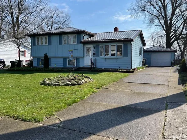 1710 Sterling Dr, South Bend, IN 46635