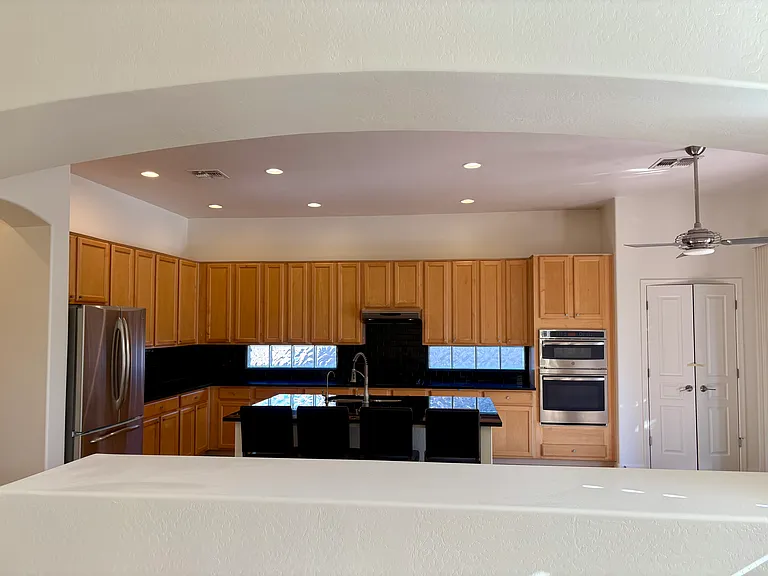 1233 E Kramer Cir — Photo 3