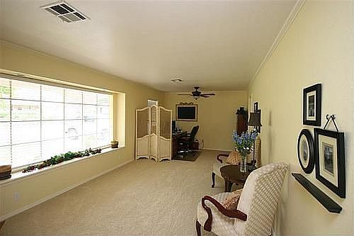 Front living room 23x12