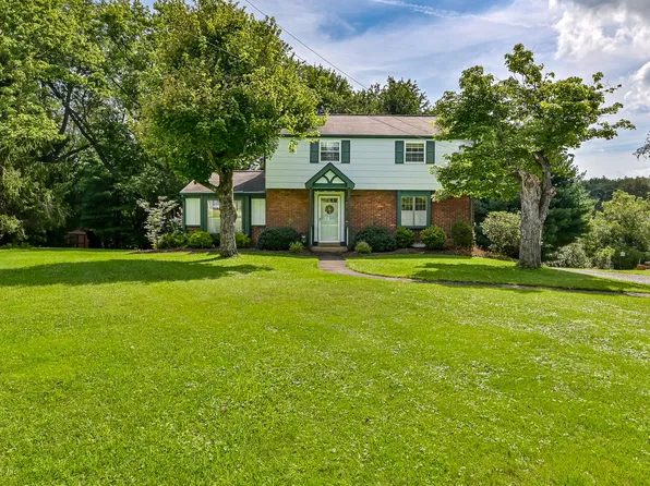 5404 Peach Dr, Gibsonia, PA 15044
