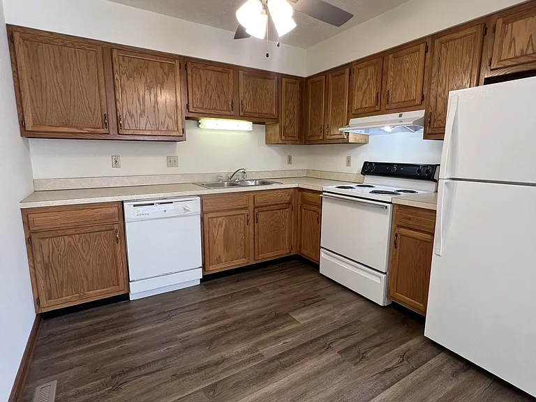 5322 Indiana St #4 — Photo 4