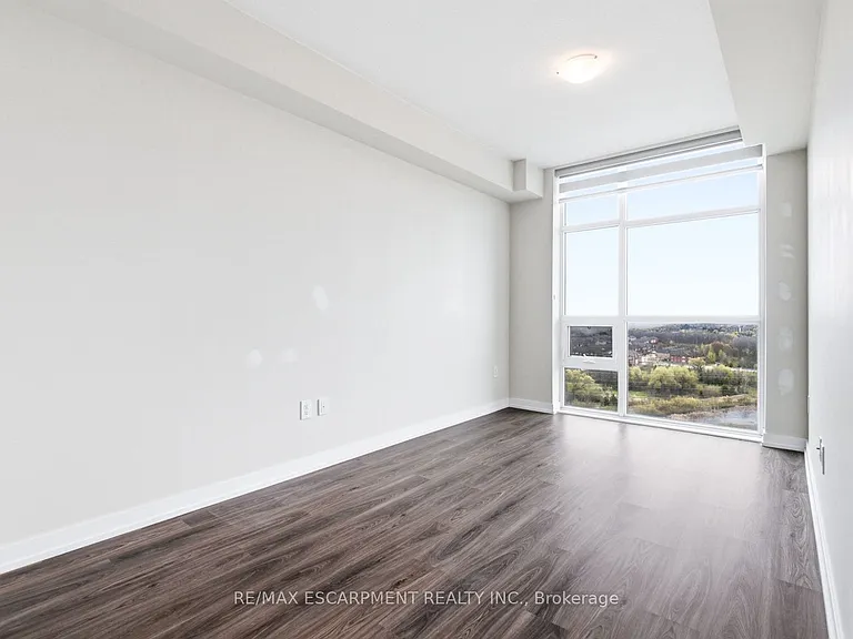 450 Dundas St E #1113 — Photo 39