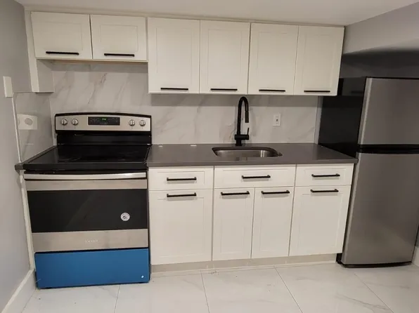 215 Bartholdi Ave, Jersey City, NJ 07305