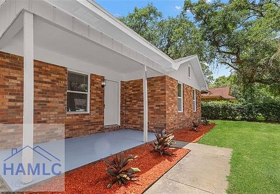 4th image of 207 Garden Cir
