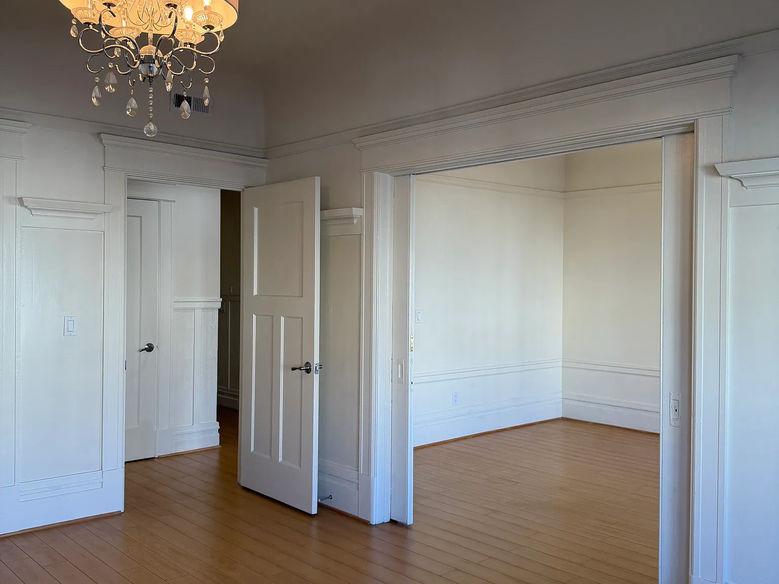 2 bed, 1.5 bath, $5,900 — Photo 4