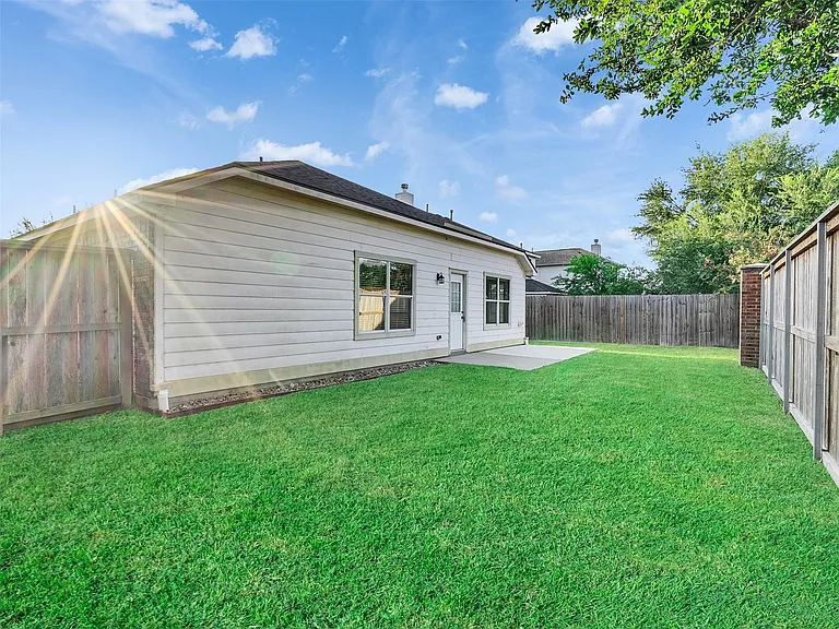3417 Cypress Village Dr — Photo 28