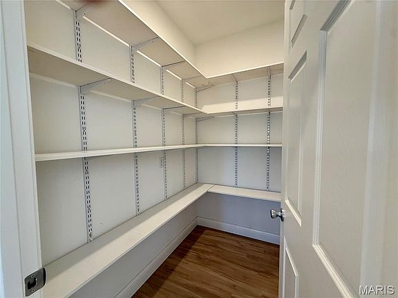 4th image of 317 Kearbey Dr