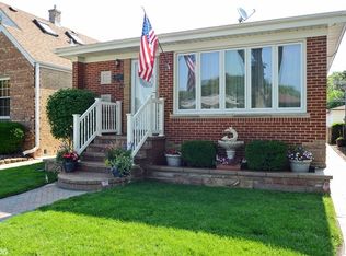3637 N Pioneer Ave, Chicago, IL