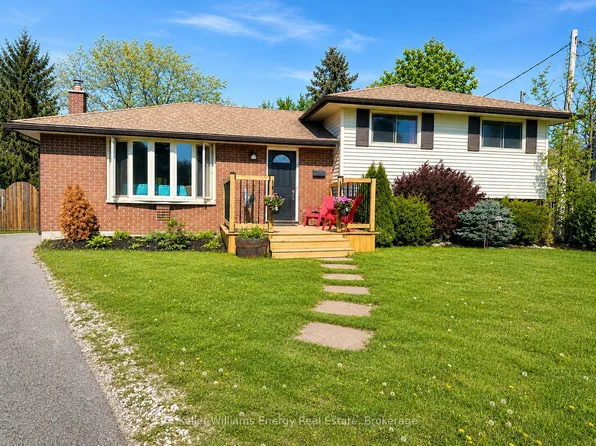 245 Smart St, Greater Napanee, ON K7R 1G3