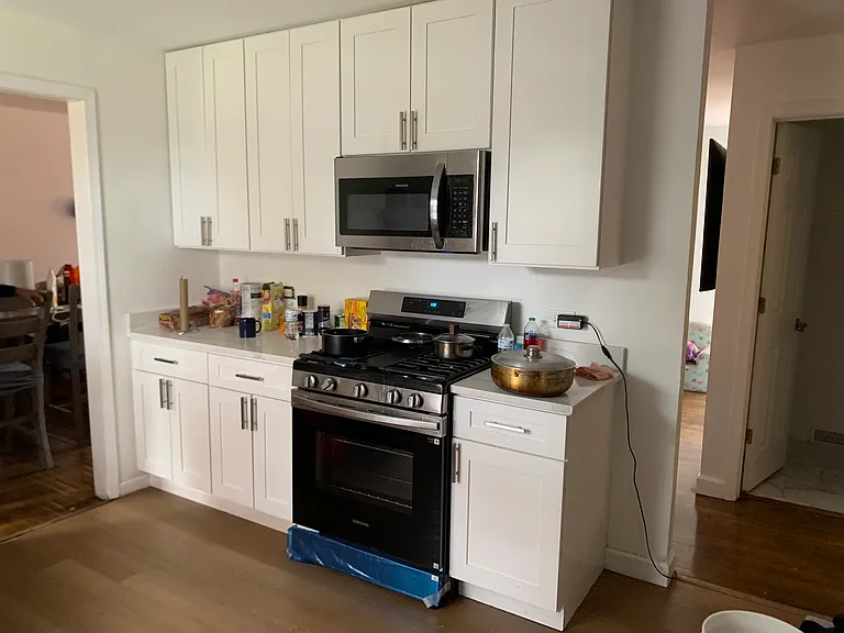 3203 Oak Ct — Photo 2