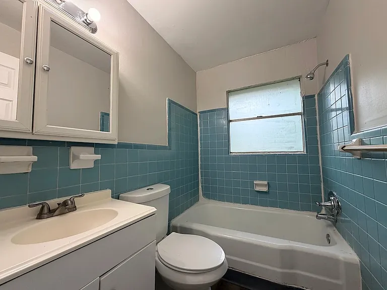 2904 8th St #2906 — Photo 2