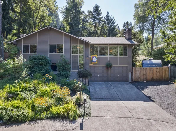 2661 E Wilshire Dr, Eugene, OR 97405