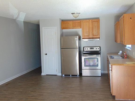 2nd image of 1709 Olive St #B