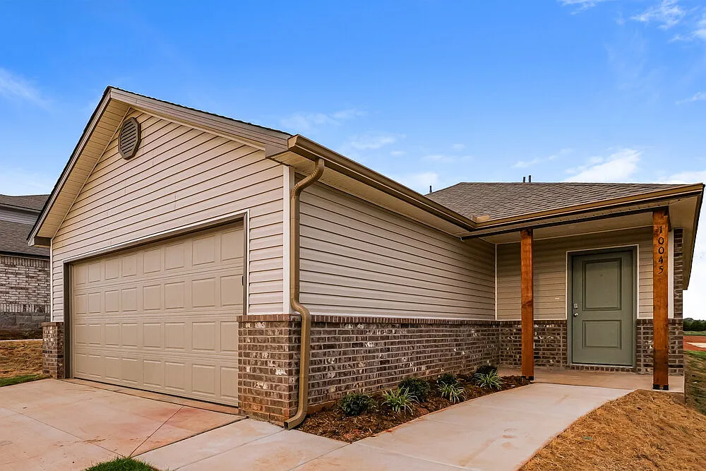 3 bed, 2.0 bath, 1402 sqft, $1,625 — Photo 3
