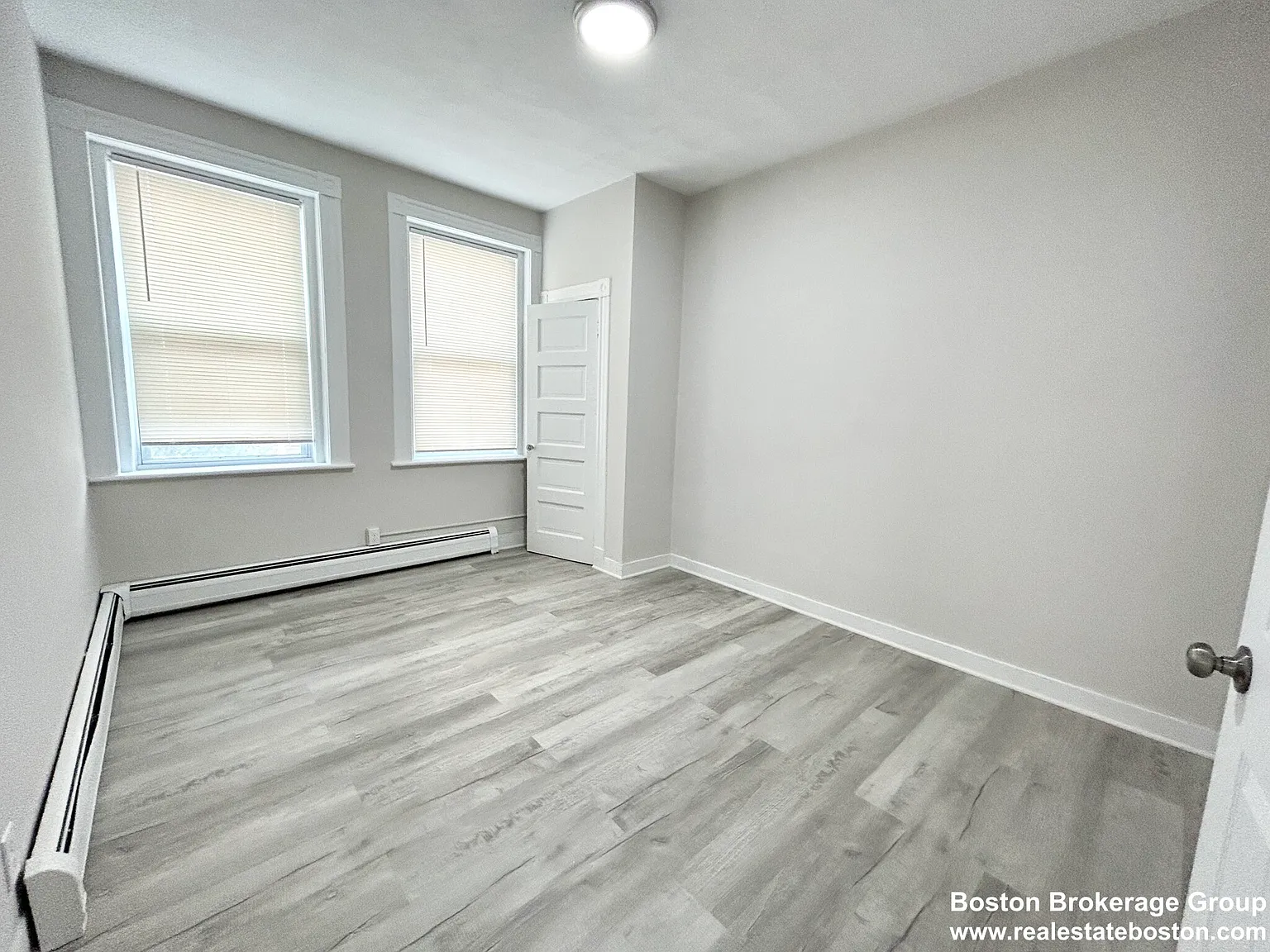 2 bed, 999 sqft, $2,200 — Photo 3