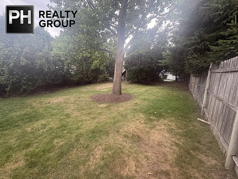 87 Pleasant St #1A — Photo 31
