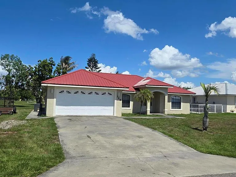 328 W Sugarland Cir — Photo 2